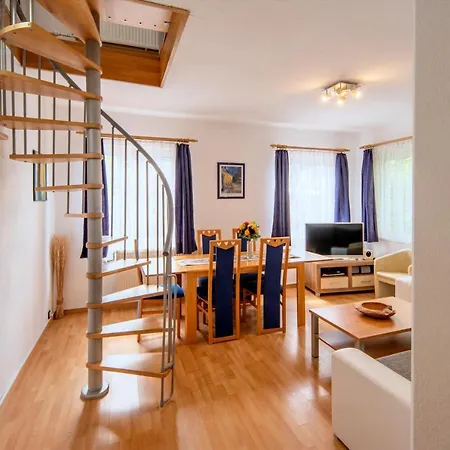 Vulkaneifel 度假居 *