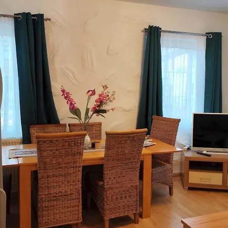 Vulkaneifel 度假居 *